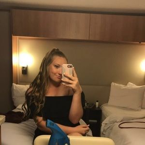 Meet your Posher, Brooke